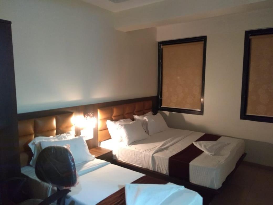 Fabhotel Galaxy Suite Bombay Esterno foto