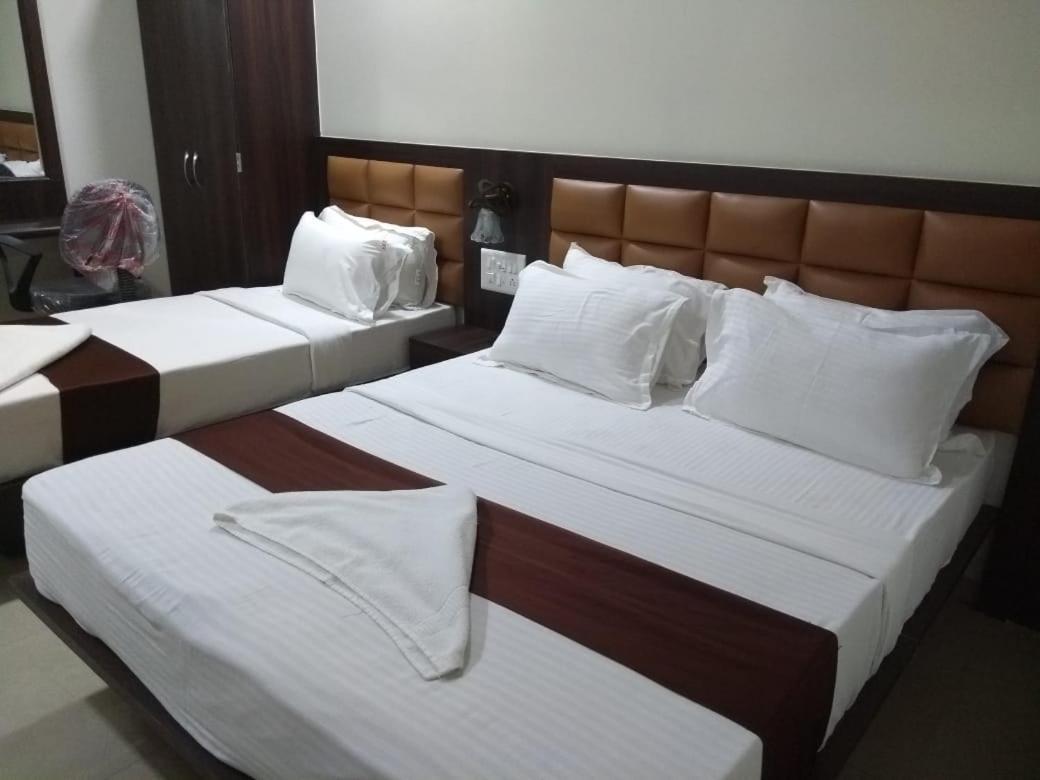Fabhotel Galaxy Suite Bombay Esterno foto